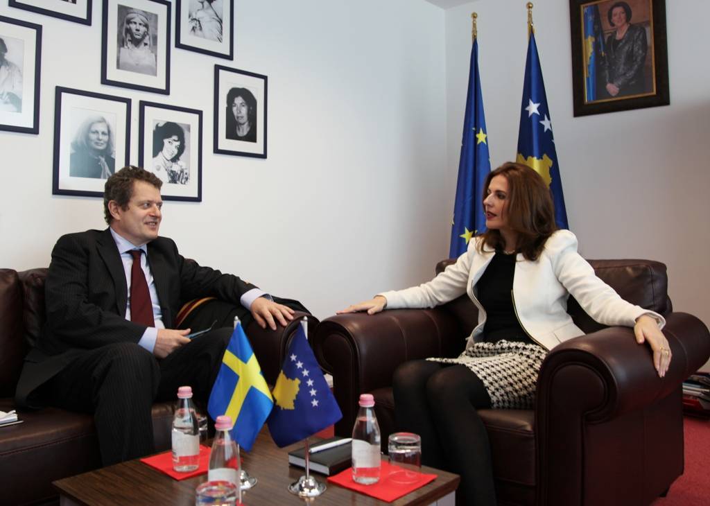 Ministrja Çitaku priti Ambasadorin e Suedisë në Kosovë, z. Lars Wahlund
