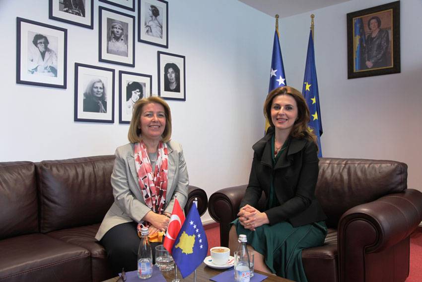 Ministarka Çitaku se sastala sa ambasadorom Turske na Kosovu Singül Ozan