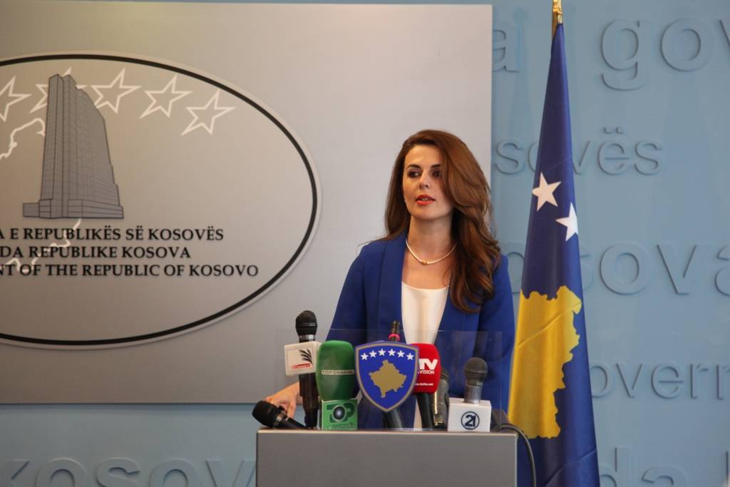 Ministarka Çitaku na konferenciji za novinare u vezi sa odlukom Evropskog Saveta za početak pregovora o SSP