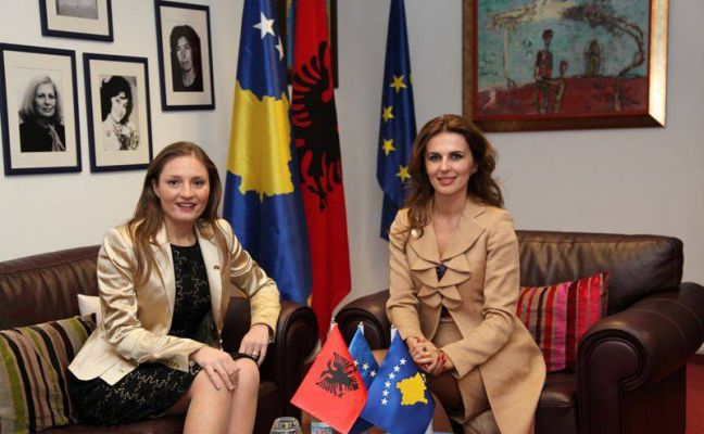 Ministrja Çitaku priti në takim Ministren e Integrimit Evropian të Republikës së Shqiperisë, znj. Klajda Gjosha