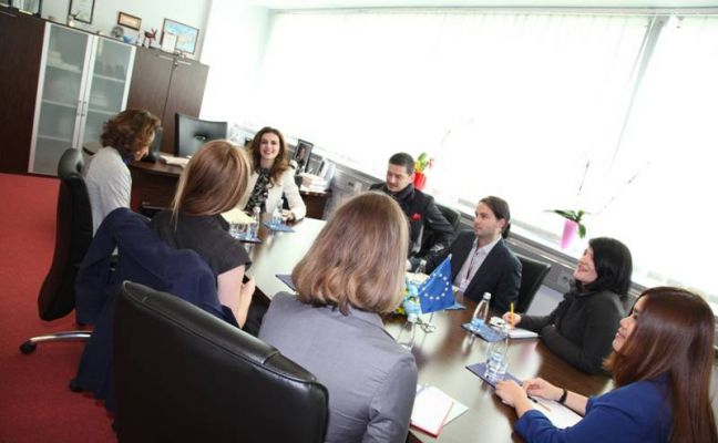 Ministrja Çitaku, priti një grup të hulumtuesve për diplimaci digjitale nga Universiteti i Kolombisë