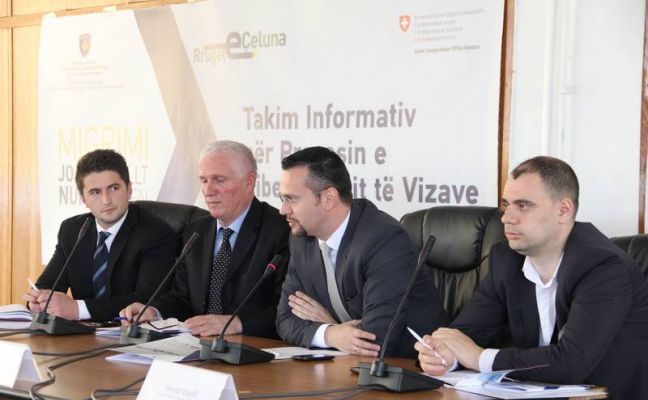 Në Fushë Kosovë u mbajt takim informativ me qytetarë për procesin e liberalizimit të vizave