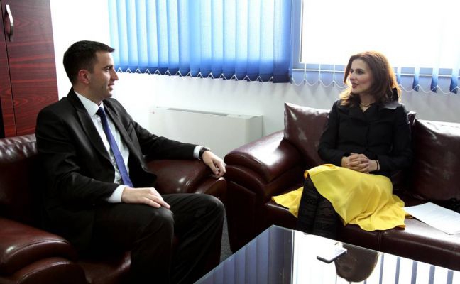 Ministrja Çitaku vizitoi Komunën e Graçanicës