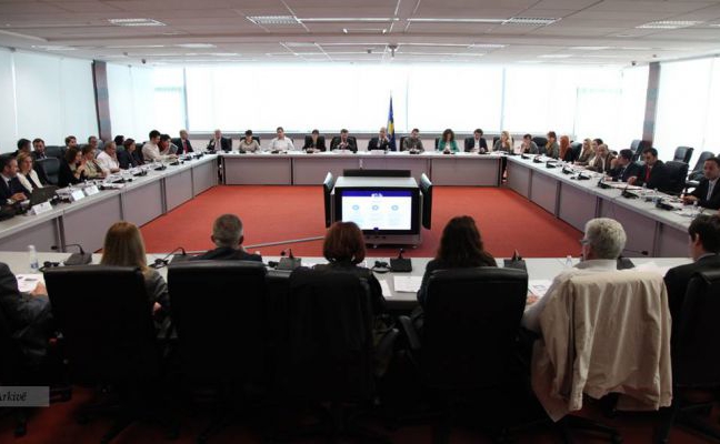Diskutohet progresi në fushën e Tregtisë, Industrisë, Doganave dhe Tatimit