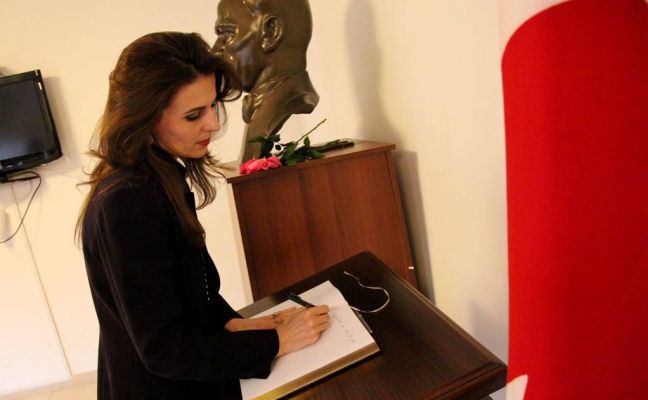 Ministrja Çitaku u nënshkrua në libirinë e zisë me rastin e tragjedisë që ndodhi i në Turqi