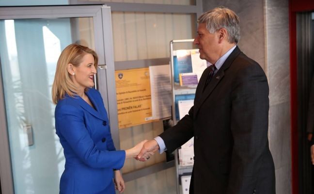 Ministrja Hoxha priti në takim ambasadorin Kosnett: Na duhet fuqizim i sundimit të ligjit për të përshpejtuar procesin e integrimit në BE
