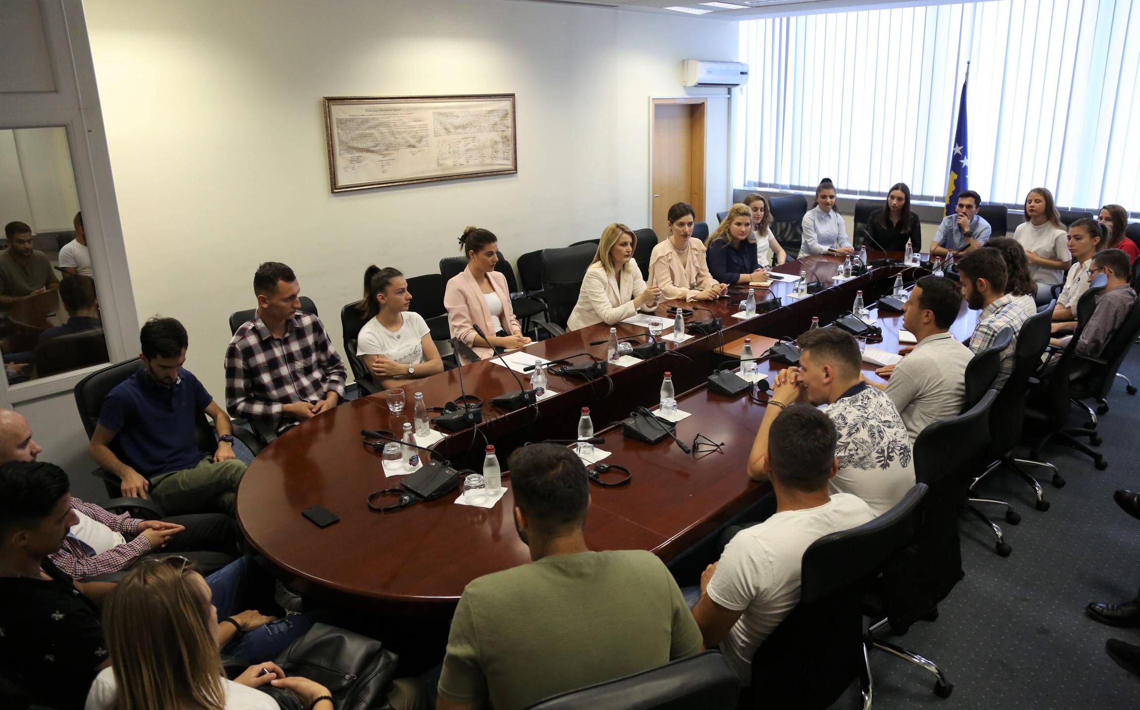 Ministarka Hoxha se sastala sa mladima iz Preševske doline, ponosna sa vrednostima mladih iz Doline