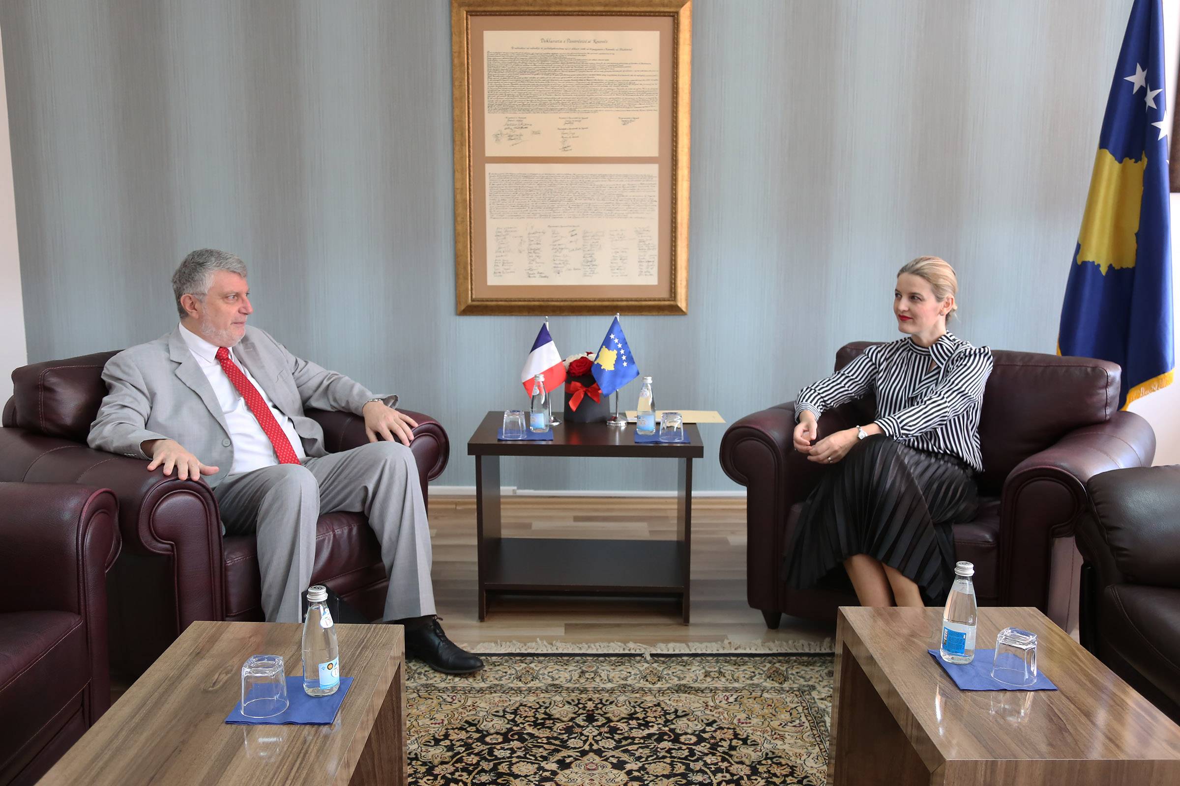 Ministrja Hoxha priti në takim lamtumirës ambasadorin e Francës Chabert: Miqësia Juaj është vlerë për neve