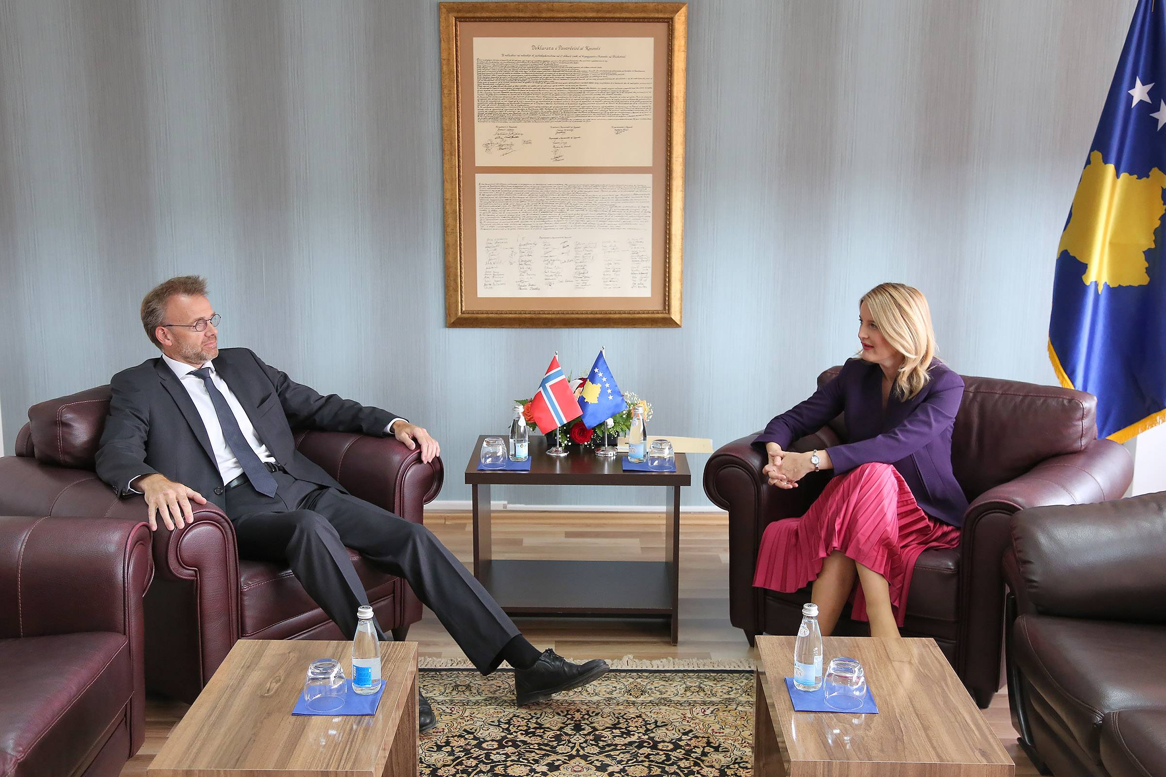 Ministarka Hoxha je pohvalila angažovanje ambasadora Sjaastad: Podrška Norveške predstavlja vrednost za državu Kosovo