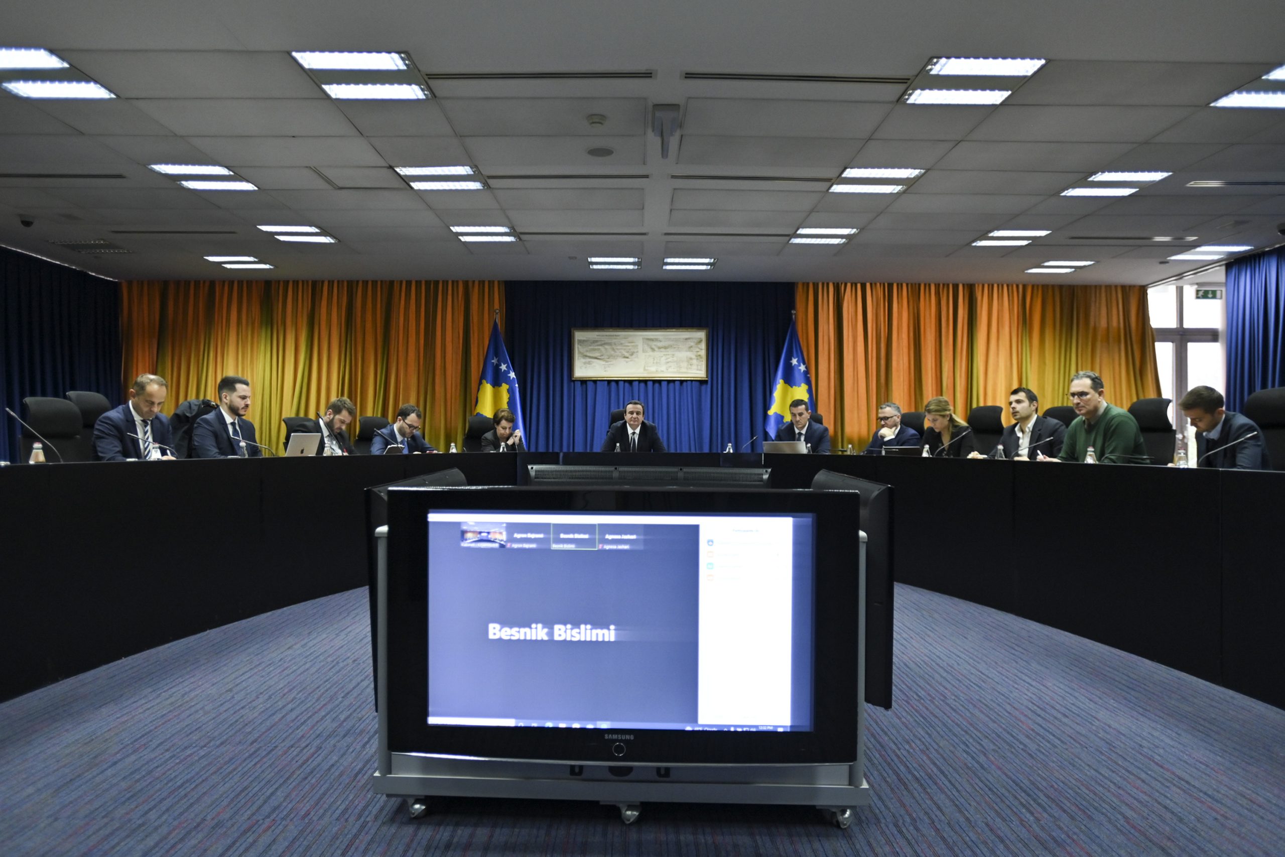 Mbahet takimi i parë i Komisionit Ekzekutiv për Anëtarësimin e Kosovës në BE, miratohet qëndrimi zyrtar për aplikim në BE