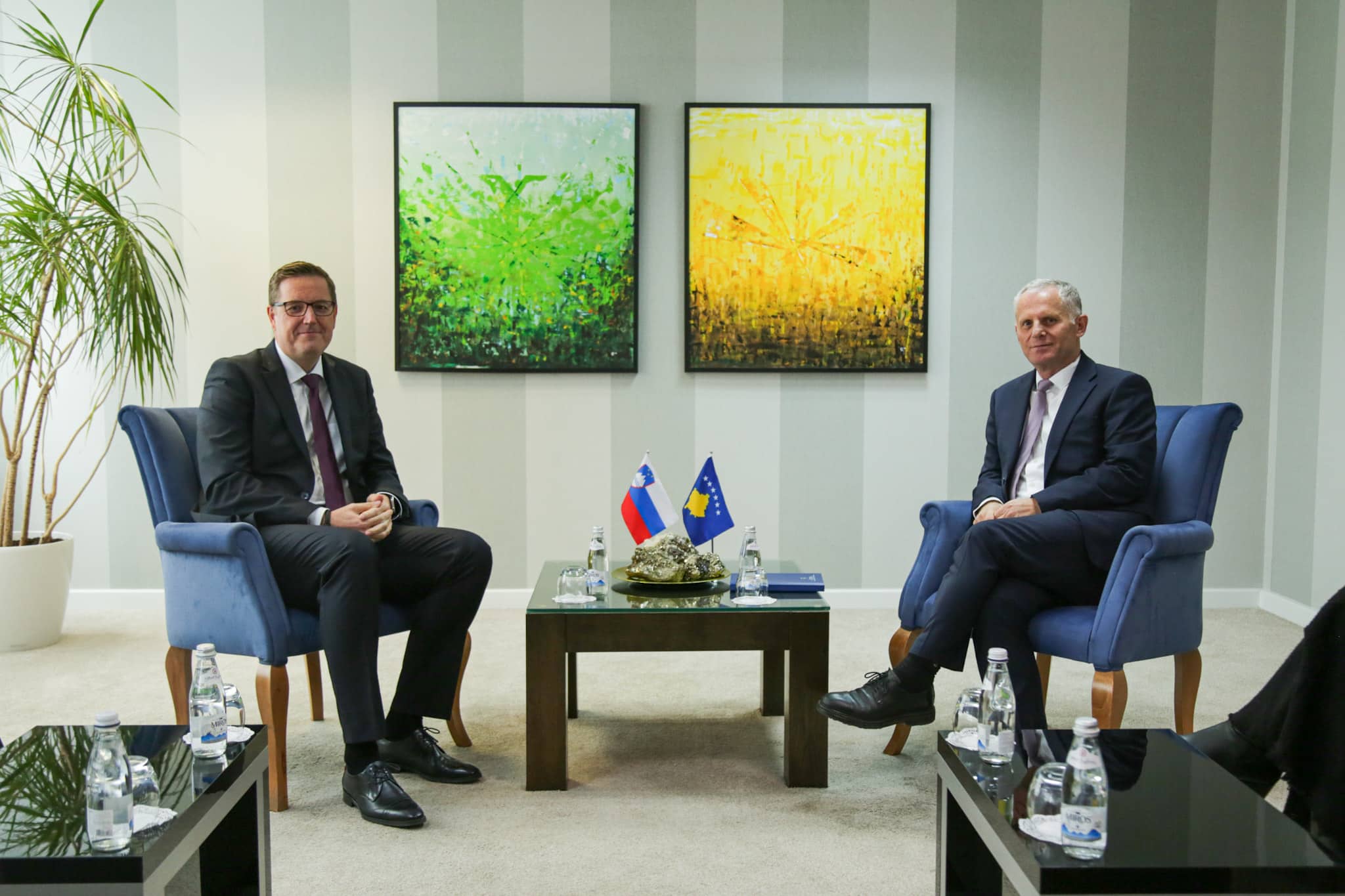 Zëvendëskryeministri Bislimi mirëpriti ambasadorin e ri të Sllovenisë në Kosovë, Borut Blaj